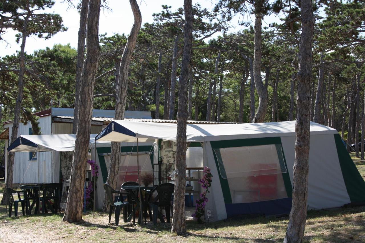 מלון Ražanac Camping Planik מראה חיצוני תמונה