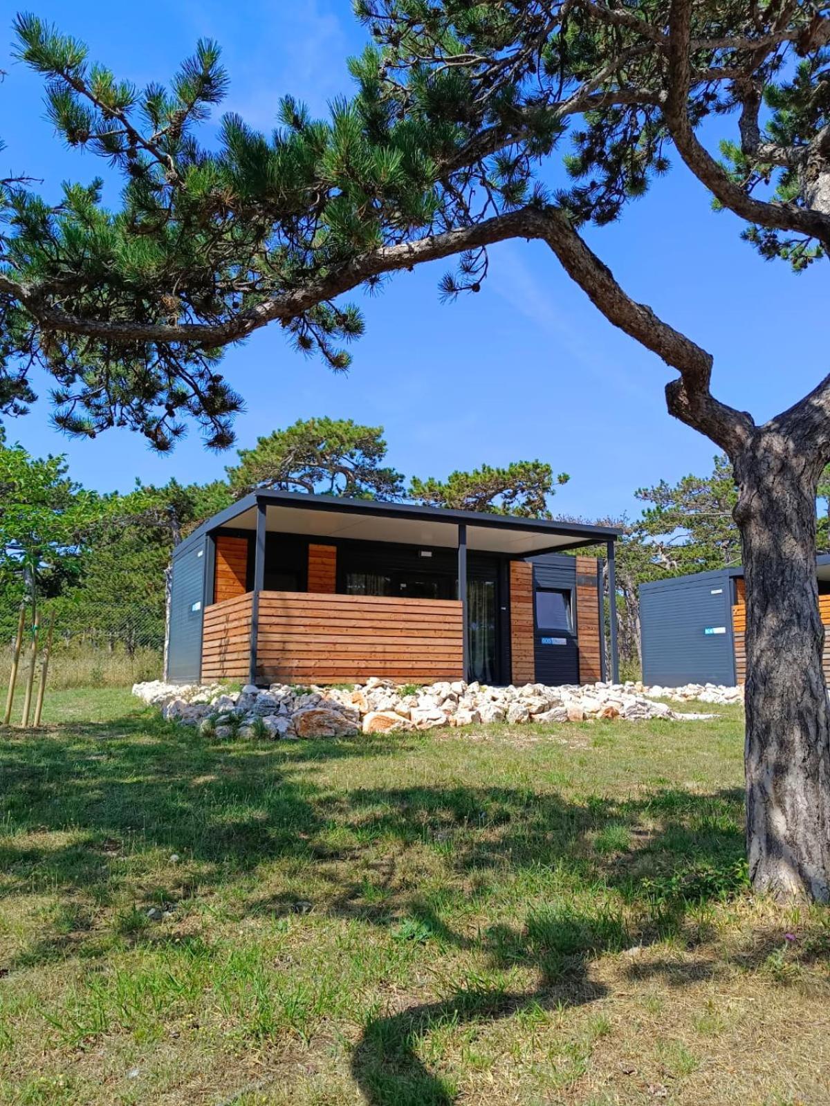 מלון Ražanac Camping Planik מראה חיצוני תמונה