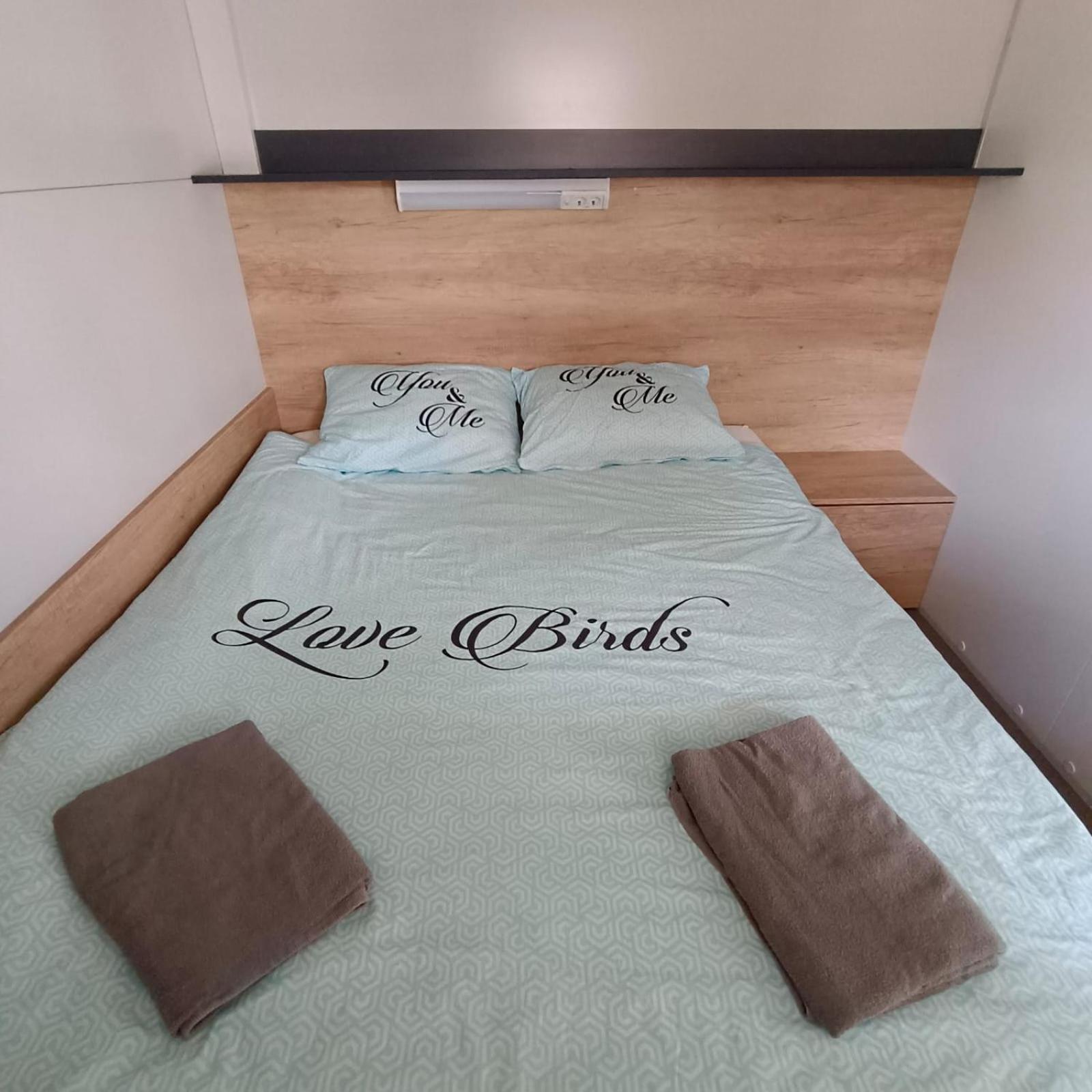 מלון Ražanac Camping Planik מראה חיצוני תמונה