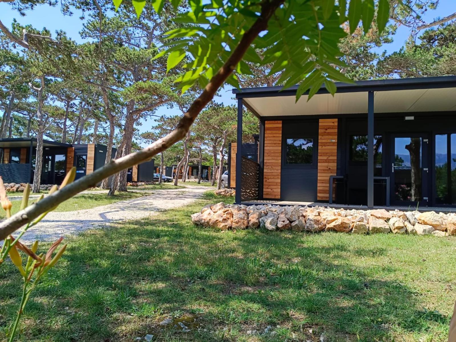 מלון Ražanac Camping Planik מראה חיצוני תמונה